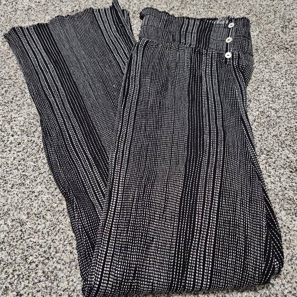 NEW Striped Culotte Pants - Picture 3 of 15
